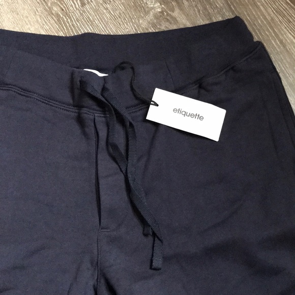 Etiquette - Picture 2 of 14